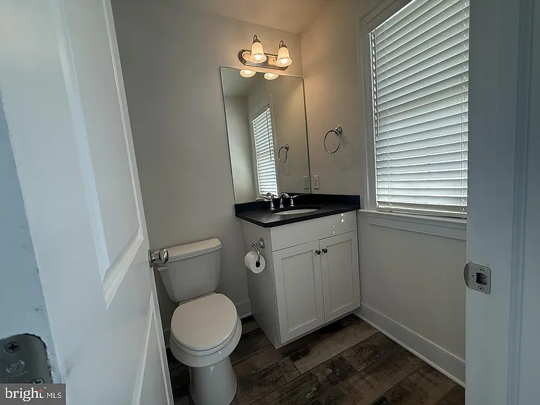 602 D St — Photo 22