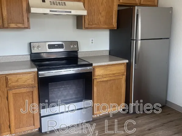 8731 W Cornell Ave APT 5, Lakewood, CO 80227