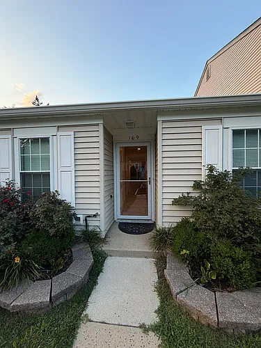 169 Devon Ct Photo 1