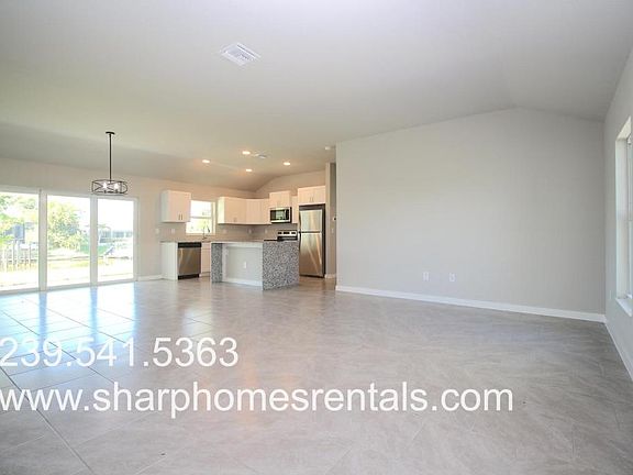 4th image of 108 SW 34th Ln