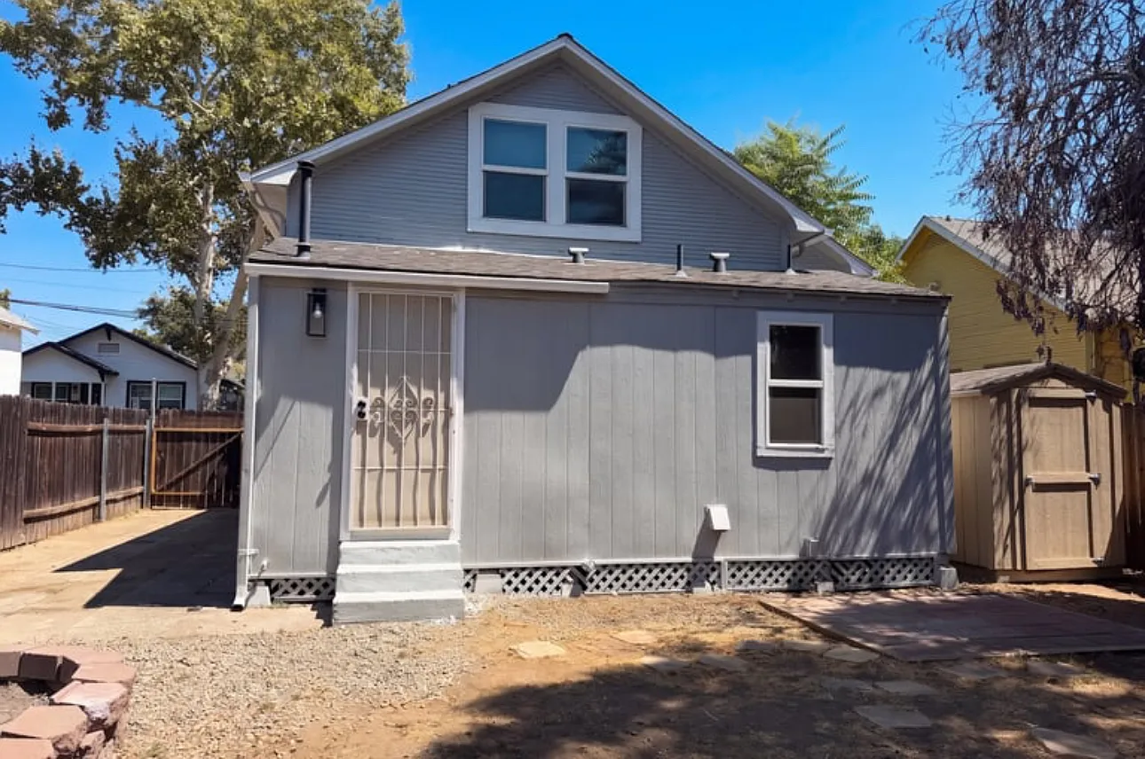 3211 San Jose Way — Photo 2