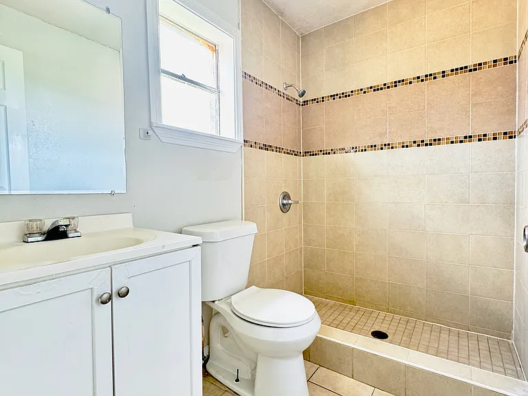 1002 Miller Ave #3 — Photo 14