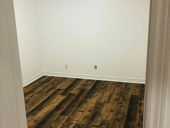 4th image of 26 Brushwood Cres