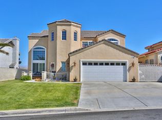 17885 Ferndell Ln, Victorville, CA 92395