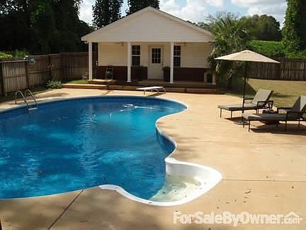 5th image of 2801 Peachtree Dr