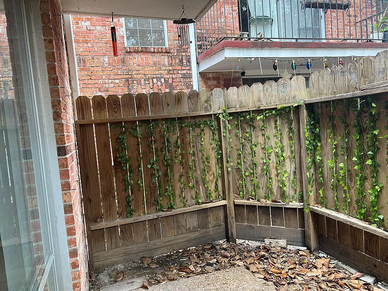 2824 Briarhurst Dr #9 — Photo 17