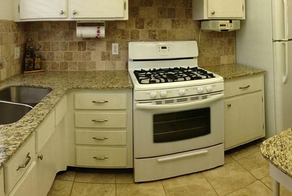 3rd image of 1868 Shore Dr S APT 605