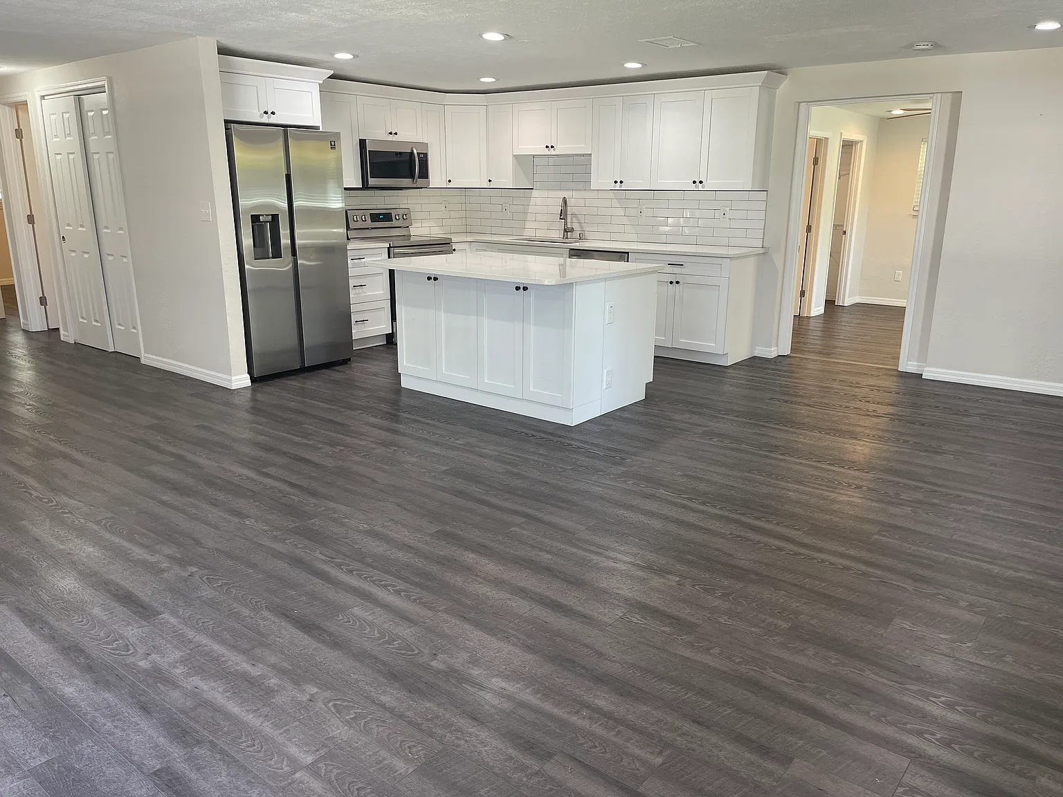 4 bed, 2200 sqft, $3,750 — Photo 2