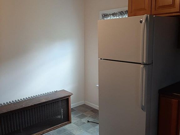 4th image of 1077 2nd St
