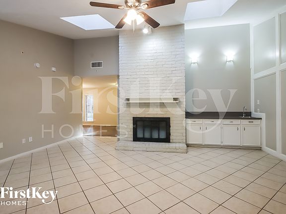 4th image of 4014 Cedar Forest Dr