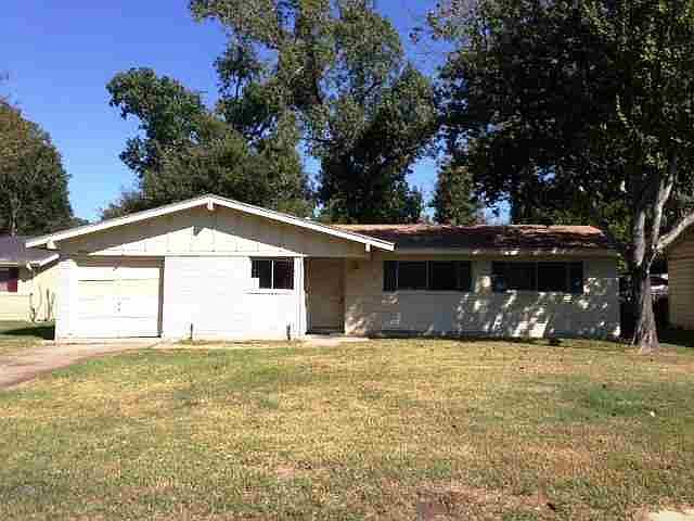 1st image of 3936 Bristol Dr