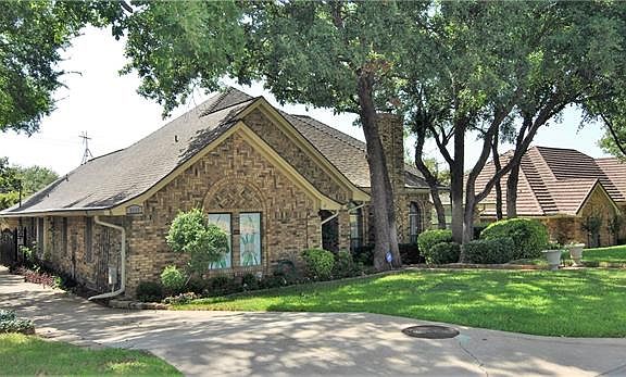 2nd image of 3117 Oakdale Dr