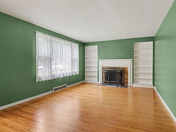 3rd image of 765 S Grosvenor Rd
