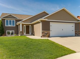 1436 Tunbridge Pl NE, Byron, MN 55920