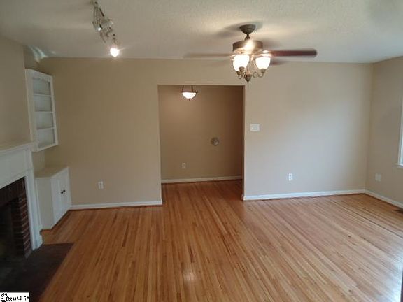 2nd image of 3 Hilltop Dr