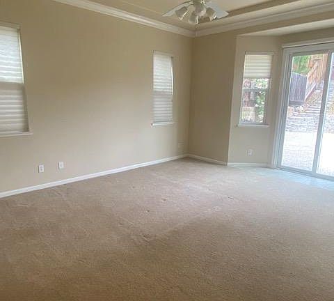 5th image of 209 Elvenden Ct