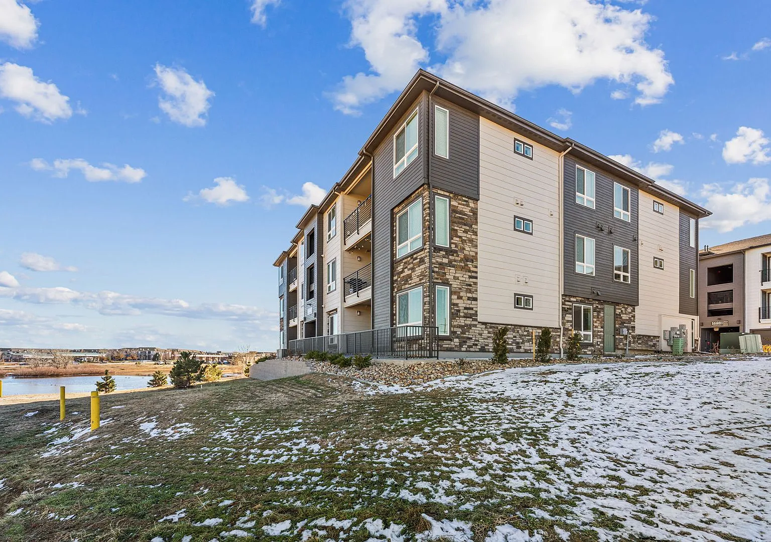 Like New 3-Bedroom Condo in Stonegate, Parker, Colorado — Photo 3