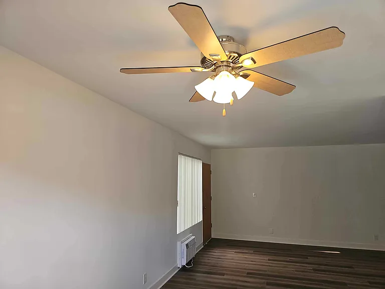 Corteen Pl — Photo 16