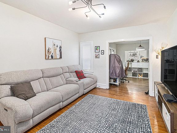4th image of 846 Haws Ave
