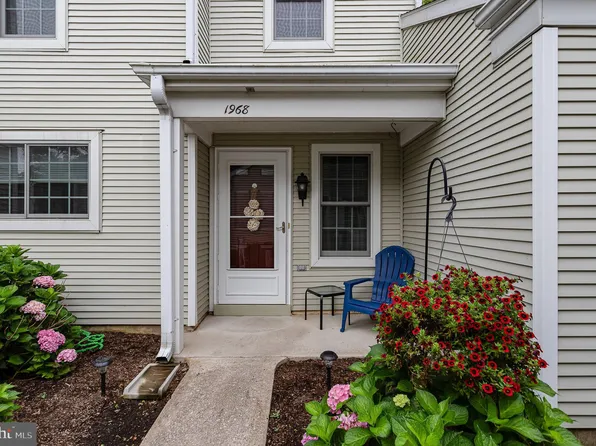 1968 Wexford Rd, Palmyra, PA 17078