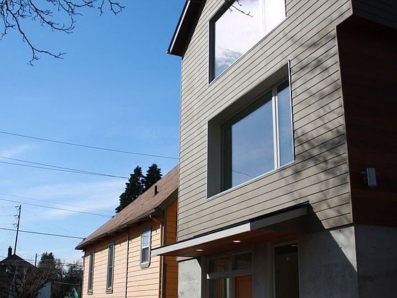 2nd image of 4538 N Vancouver Ave #11373378