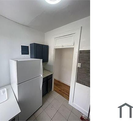 2nd image of 9119 172nd St #D9