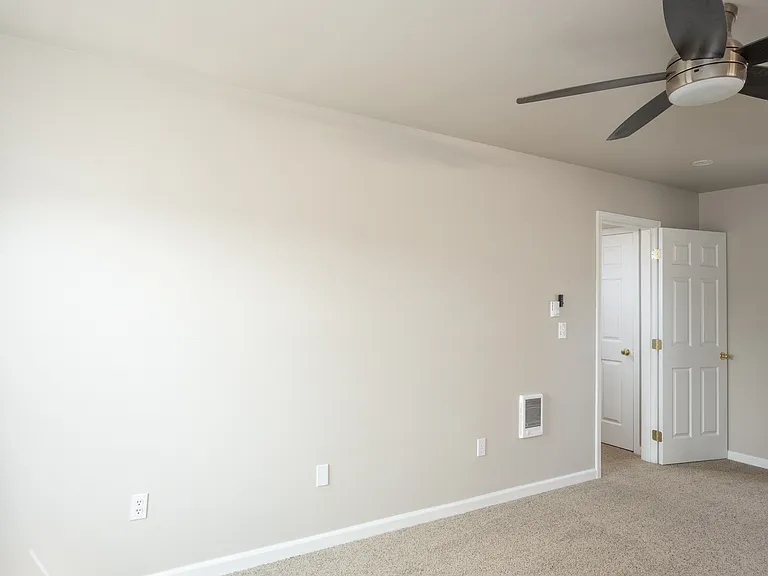 898 NE Hidden Valley Dr #1 — Photo 21