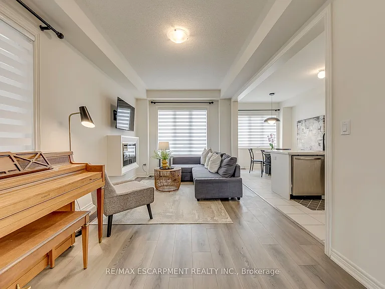 407 Skinner Rd — Photo 5