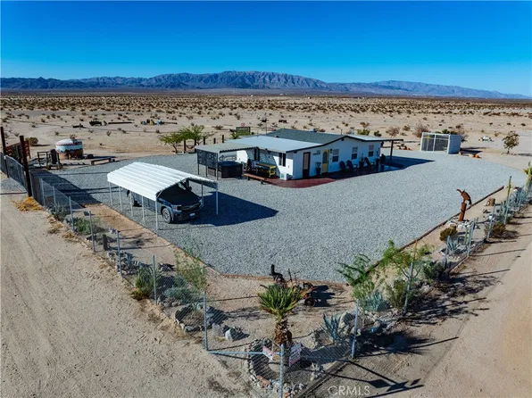 5130 Thompson Rd, Twentynine Palms, CA 92277