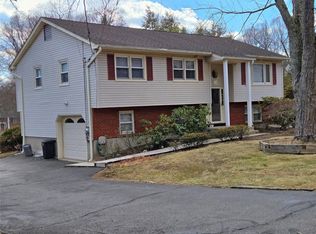 494 Blauvelt Rd, Pearl River, NY 10965