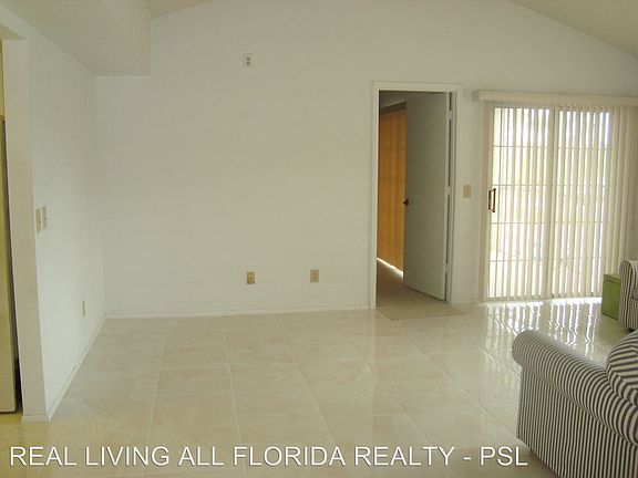 5th image of 1630 SE Green Acres Cir APT H201