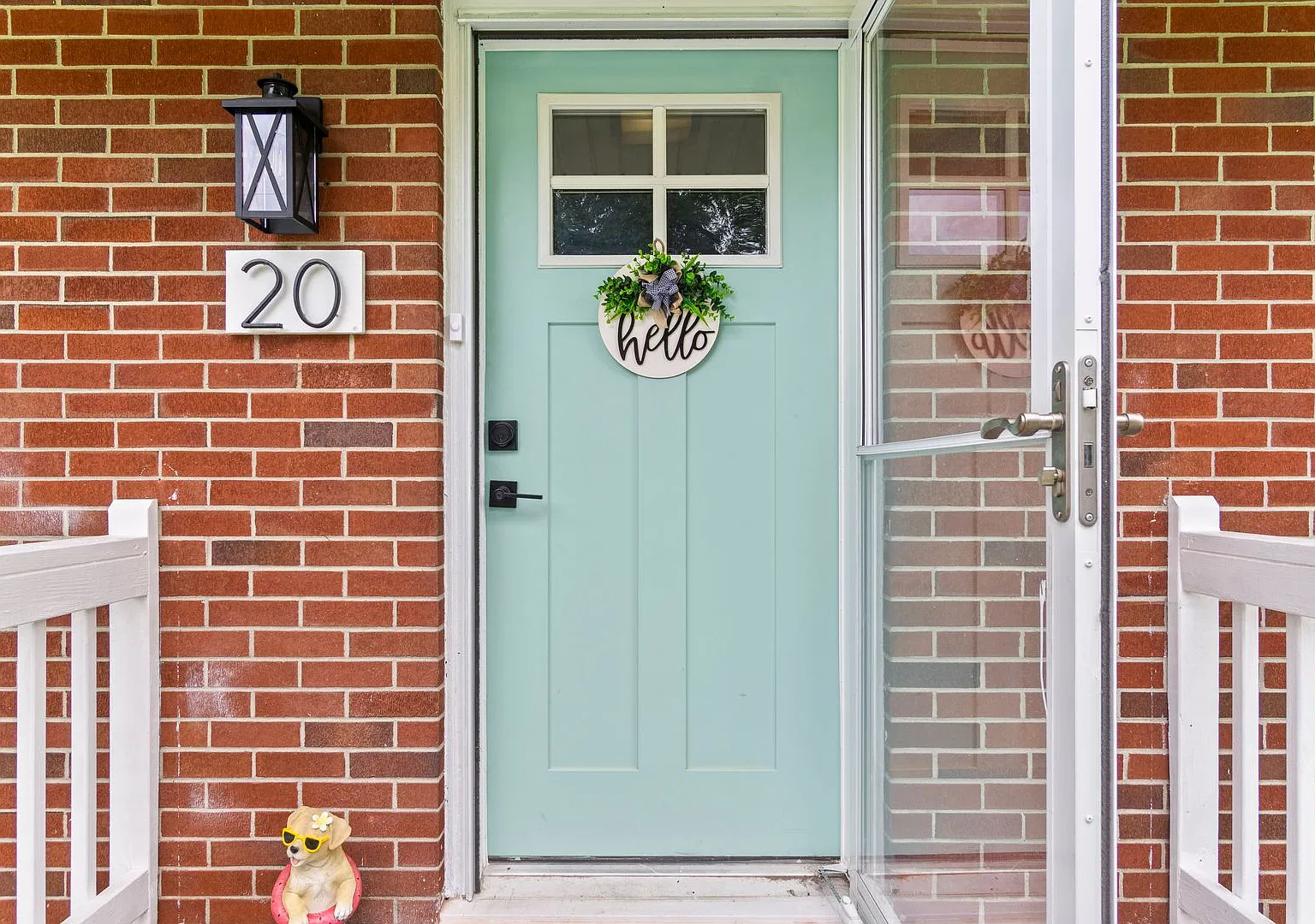 Beautifully Updated 3 Bedroom Home Near Yorktown | 0.75 Acres, Garage, Fireplace & Large Yard — Photo 4