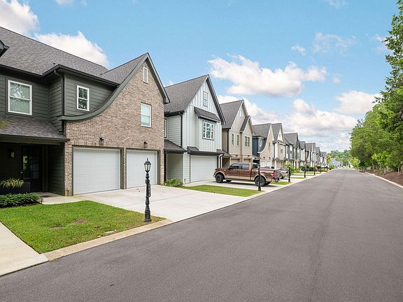 3rd image of 9694 Dutton Ln