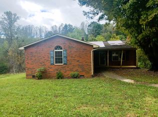 5746 Iron Bridge Rd, Stuart, VA 24171