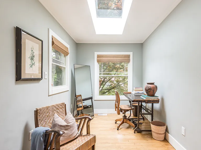 21 Hillside Dr W — Photo 11
