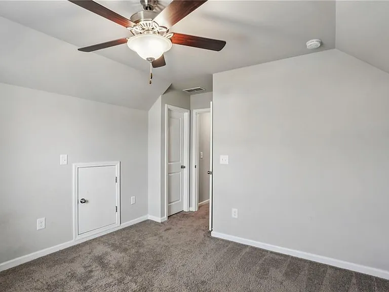 2099 Easterwood Ter — Photo 28