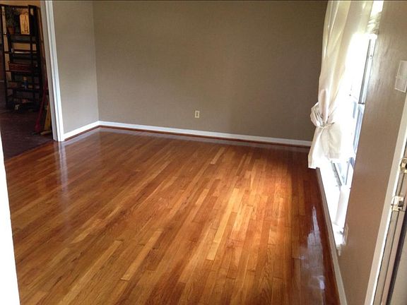 3rd image of 1202 Duvall Dr