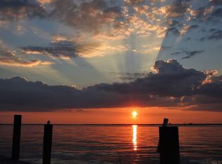 518 Navy Cove Blvd #A, Gulf Breeze, FL 32561