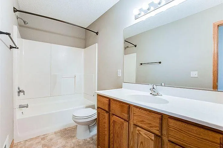 2458 Downing Ave — Photo 10