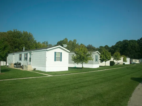 St. Clair Place, 2700 Cox Rd, Saint Clair, MI 48079