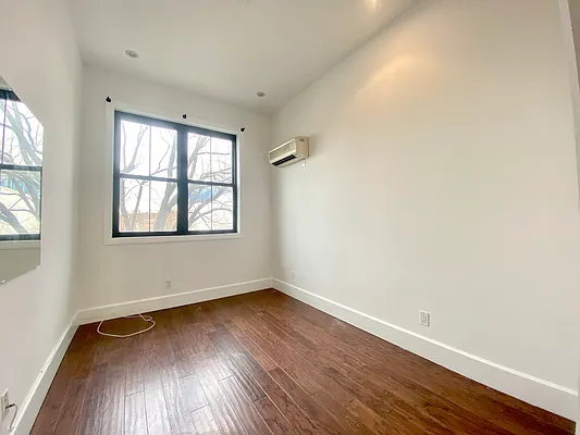 Rented by Compass | media 11