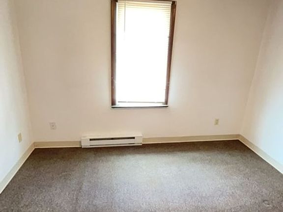 5th image of 614 Maple St