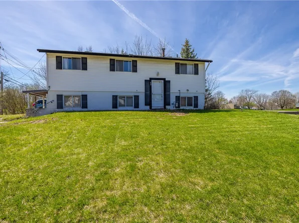 60 Green Moor Way, Henrietta, NY 14467