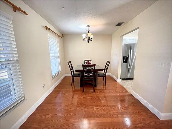3rd image of 511 Forest Dr