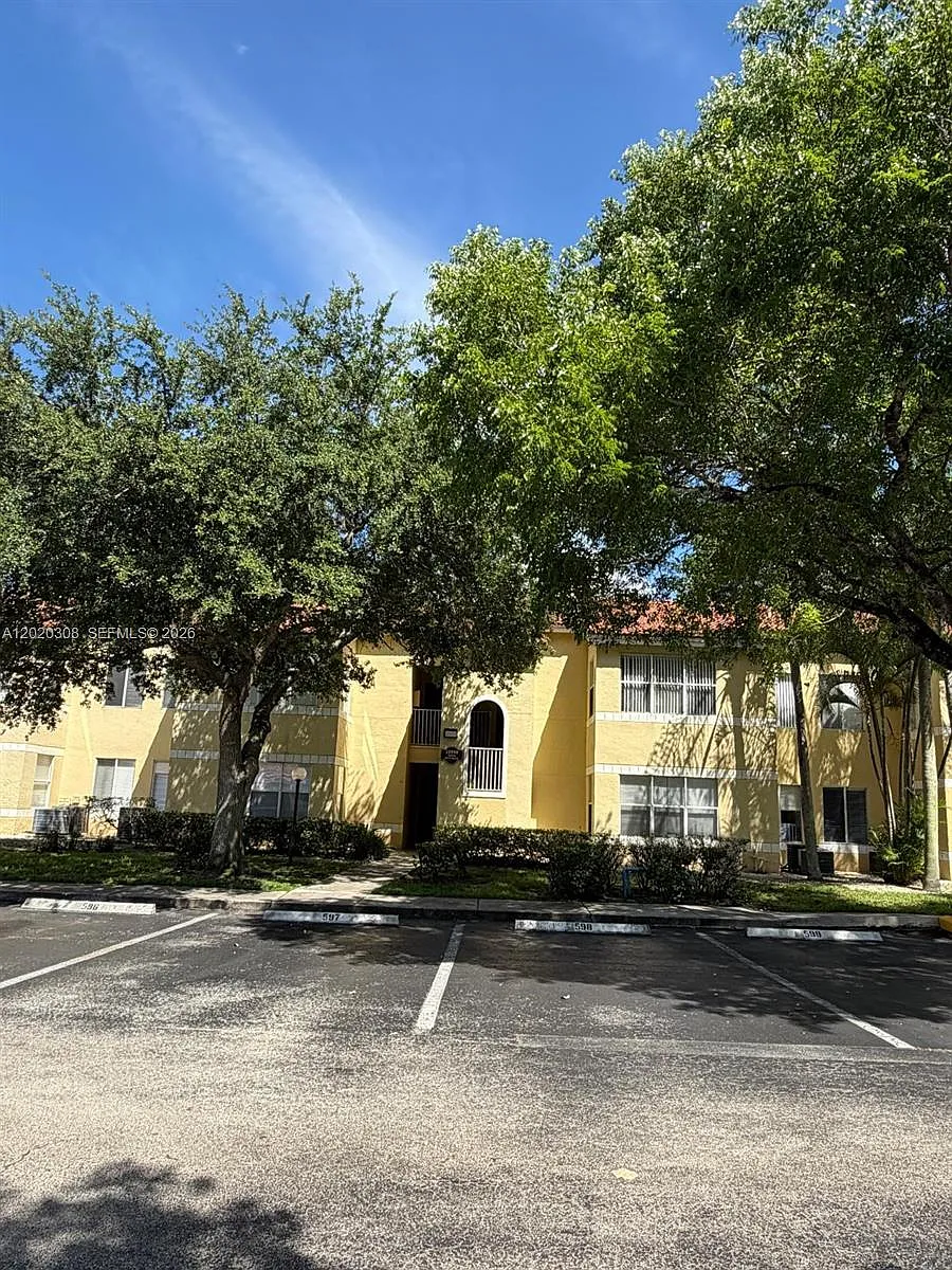 Building Photo - 12950 Vista Isles Dr #421