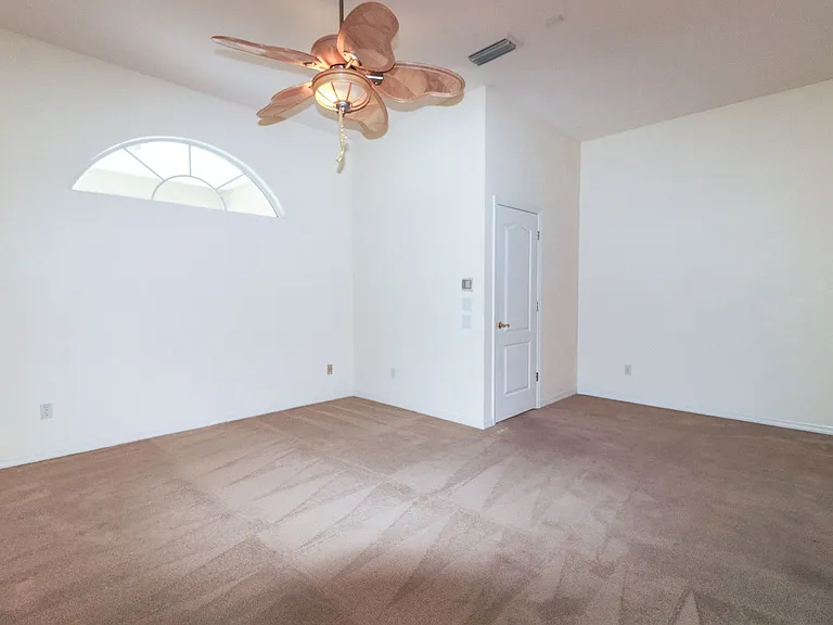 6202 NW 36th Dr — Photo 18