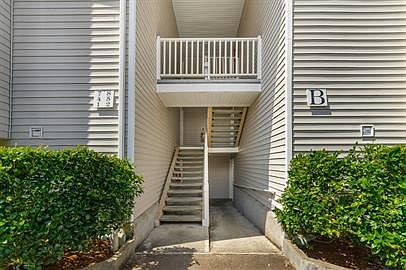 1st image of 1220 Fern St SW APT B1