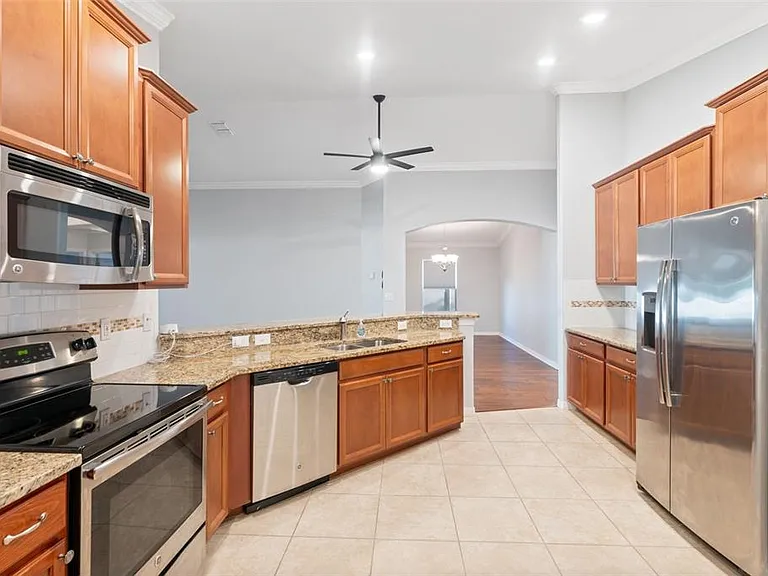 18035 Arbor Crest Dr — Photo 13
