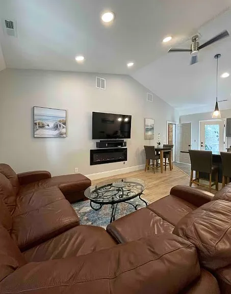 2 Morgan Way — Photo 4