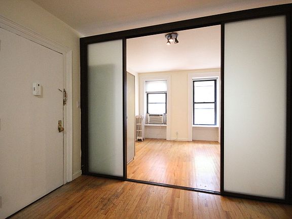 3rd image of 357 W 22nd St #3
